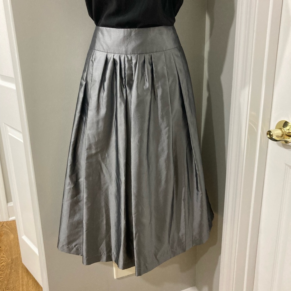 Classic High-Waist Silver Midi Skirt - Picture 2 of 8